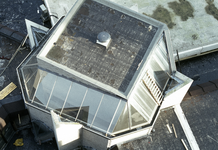 801878 Gezicht op het dak van het in aanbouw zijnde Stiltecentrum (Godebaldkwartier 74) in het kantoor- en ...